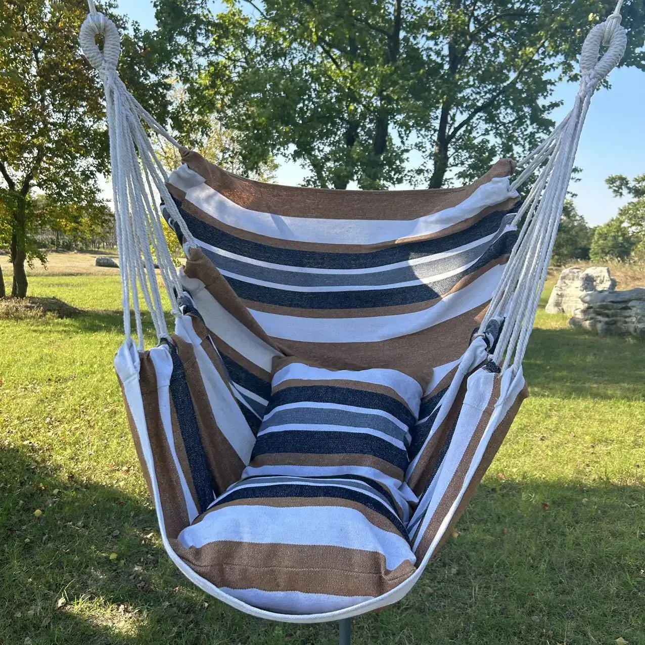 Experience Ultimate Relaxation with Our 1Pc Leisure Fabric Hammock Chair - Perfect for Outdoor Swinging and Dormitory Use!