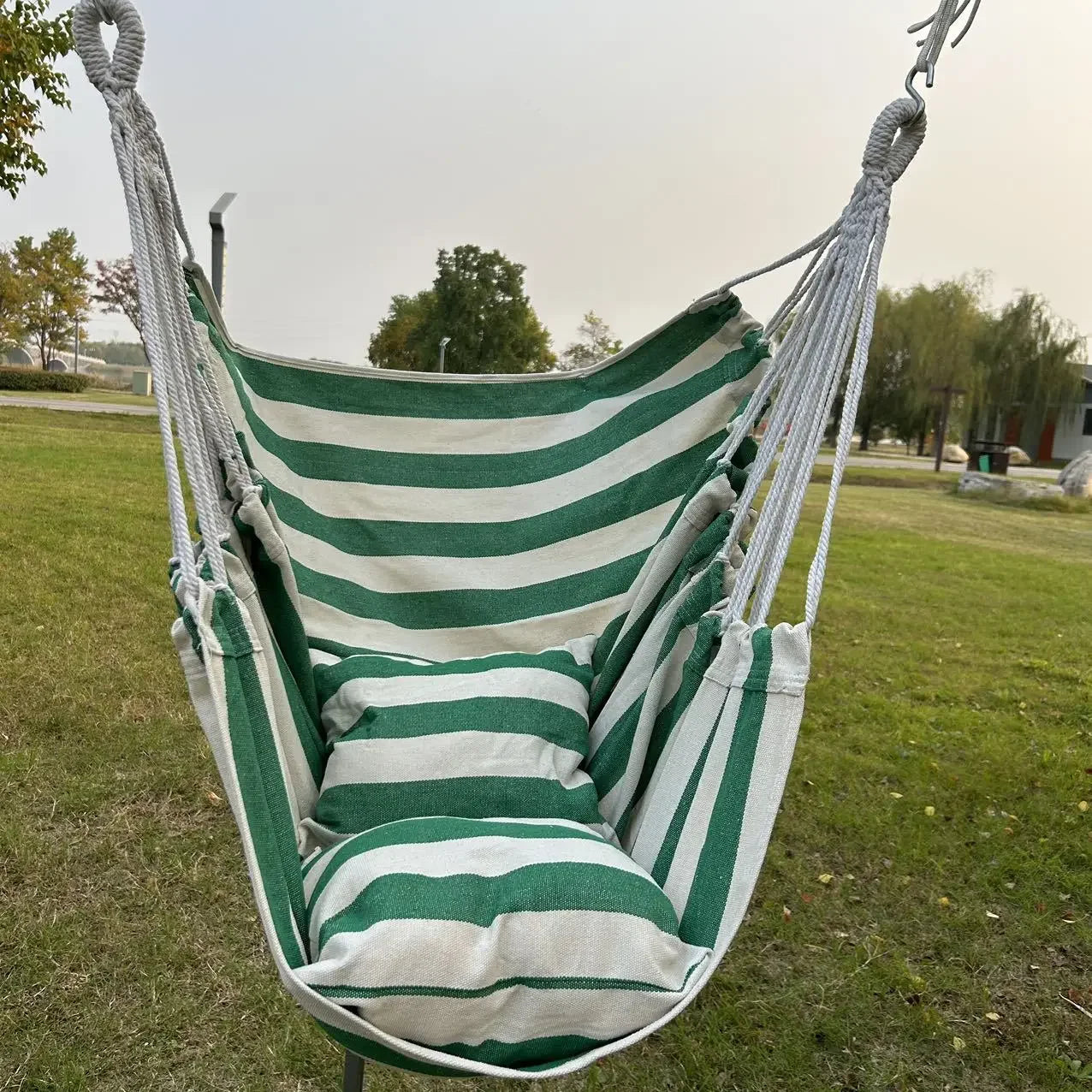 Experience Ultimate Relaxation with Our 1Pc Leisure Fabric Hammock Chair - Perfect for Outdoor Swinging and Dormitory Use!