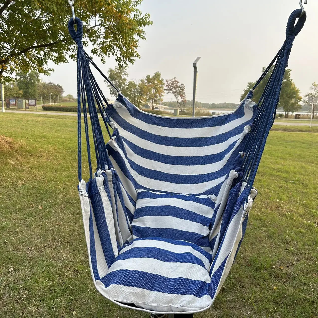 Experience Ultimate Relaxation with Our 1Pc Leisure Fabric Hammock Chair - Perfect for Outdoor Swinging and Dormitory Use!
